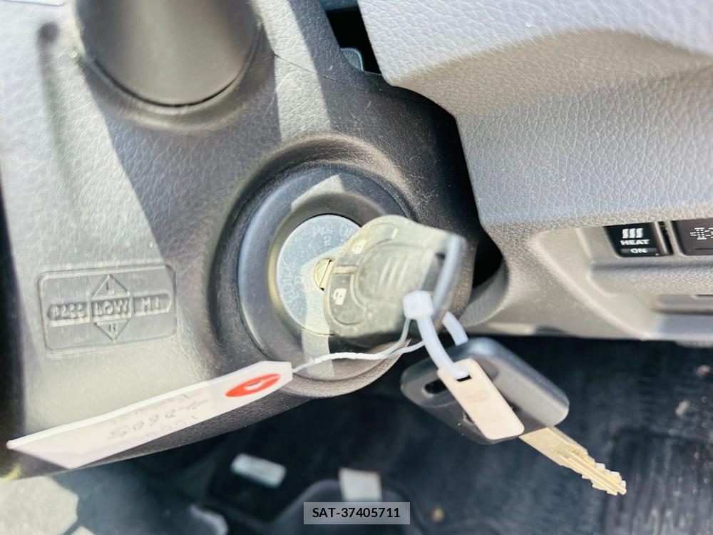 Nissan NV350 Caravan 2020-02 7499040-16