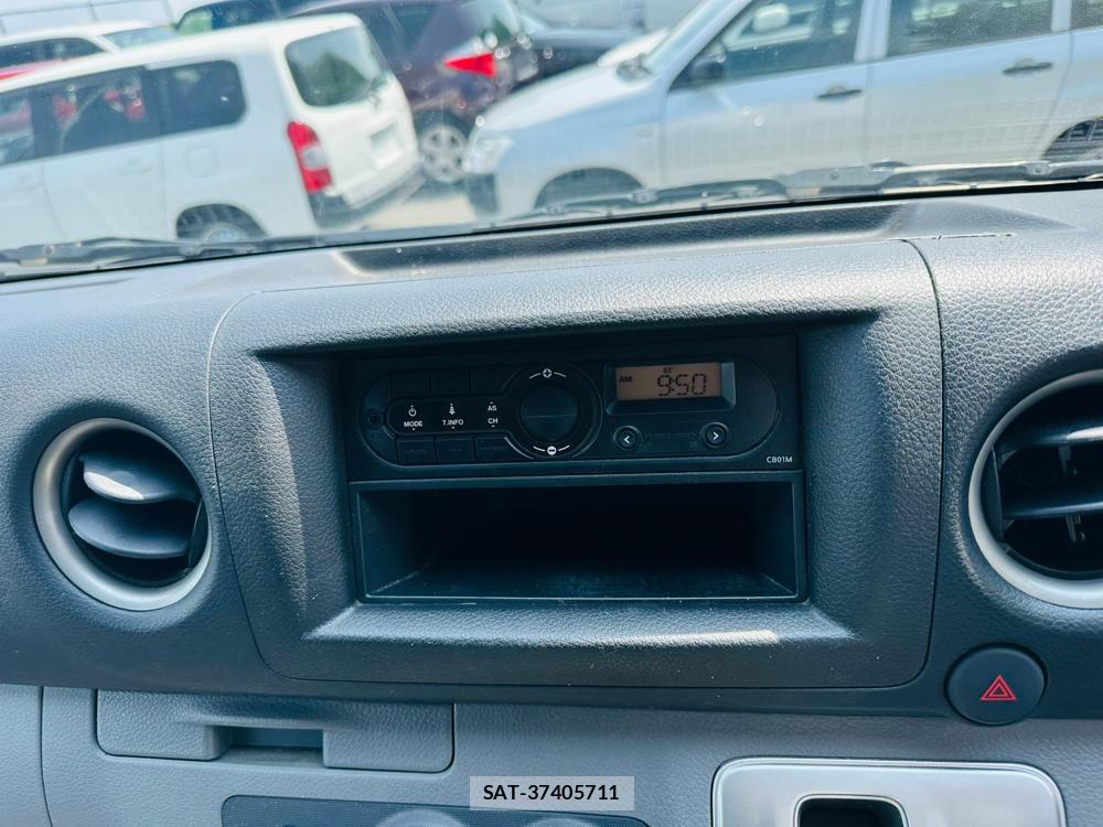 Nissan NV350 Caravan 2020-02 7499040-18