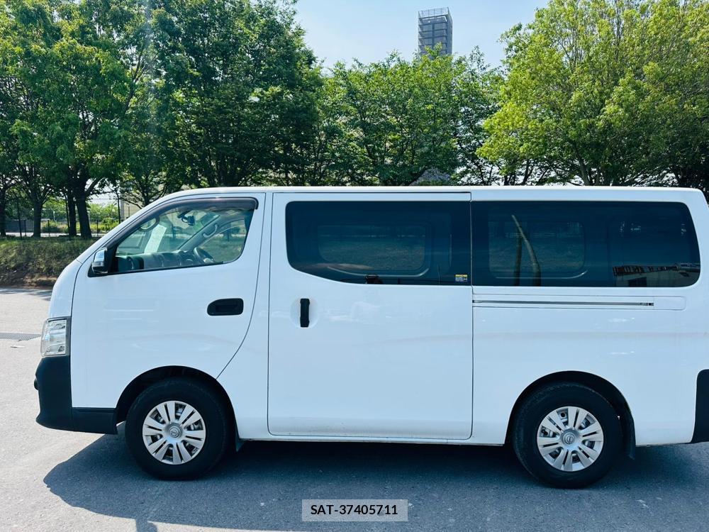 Nissan NV350 Caravan 2020-02 7499040-1