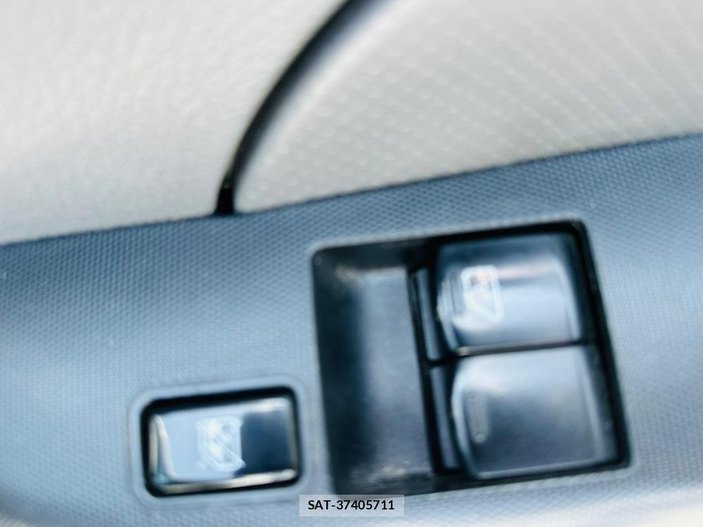 Nissan NV350 Caravan 2020-02 7499040-21