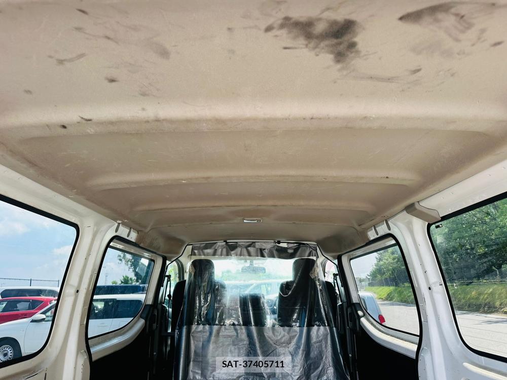 Nissan NV350 Caravan 2020-02 7499040-24