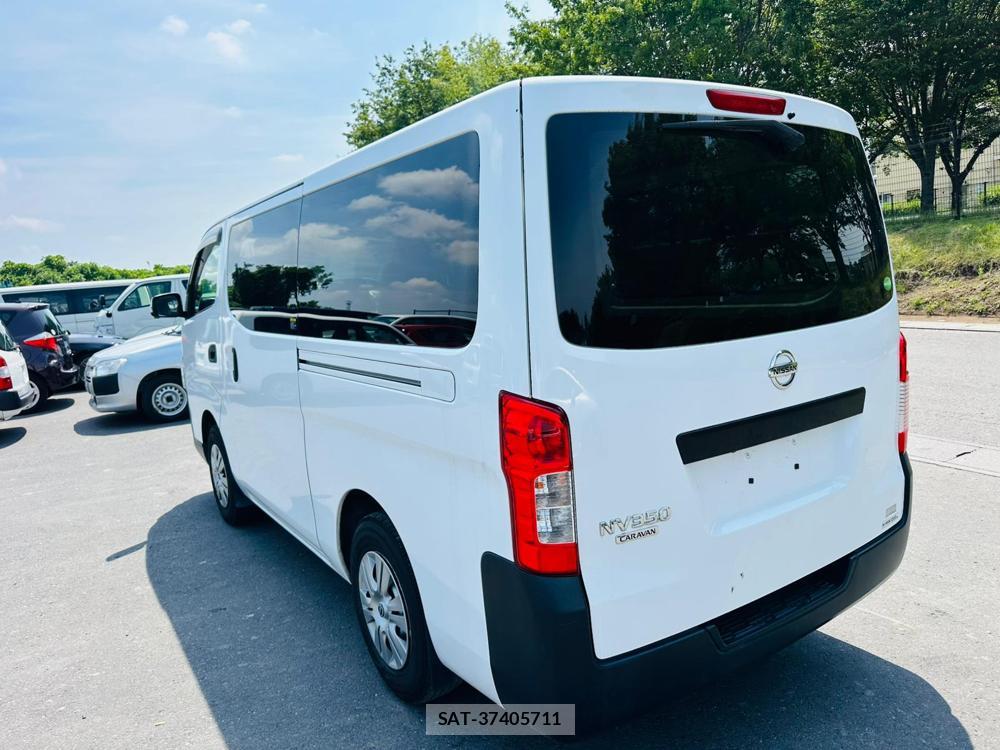 Nissan NV350 Caravan 2020-02 7499040-2