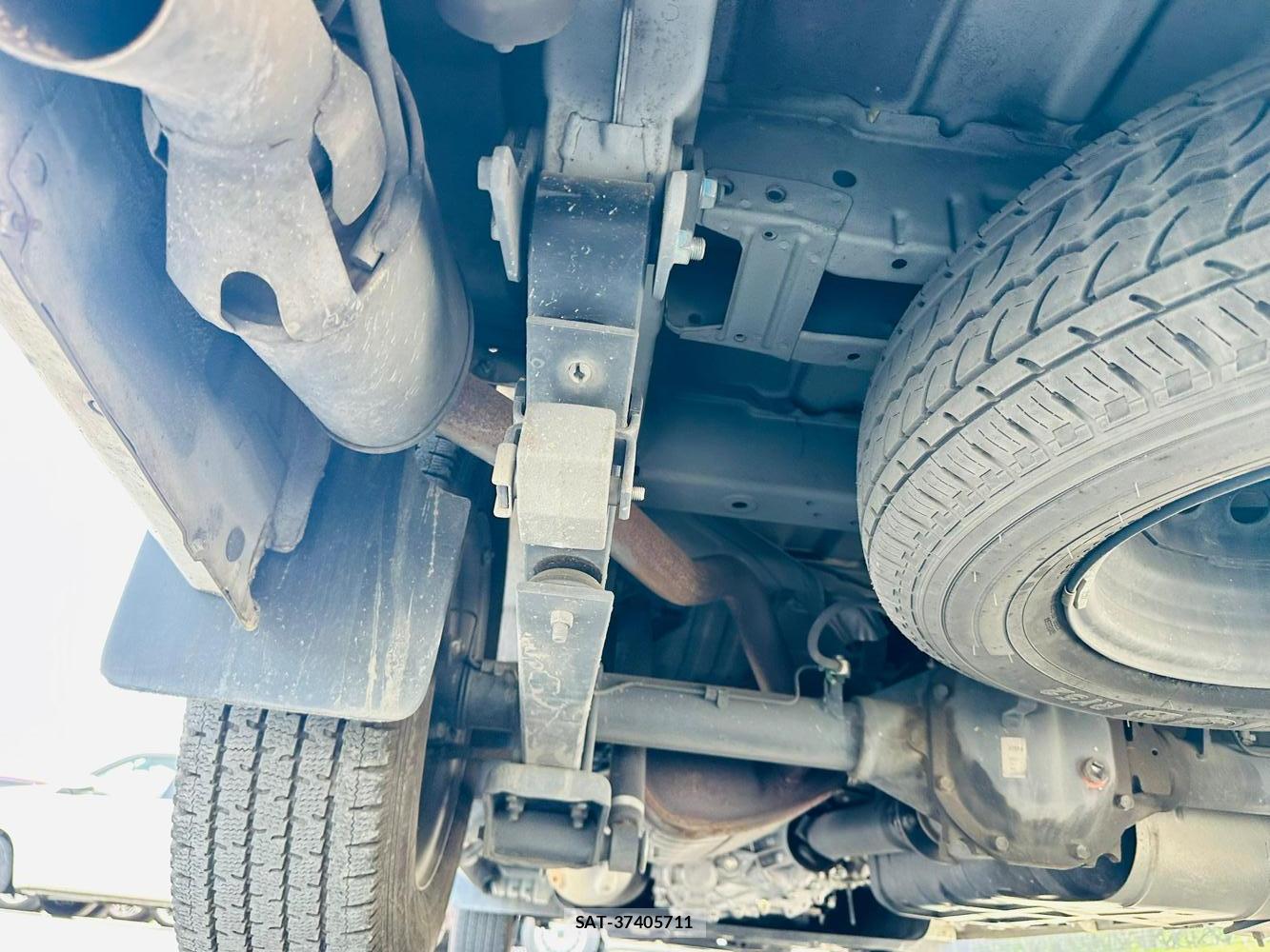 Nissan NV350 Caravan 2020-02 7499040-35