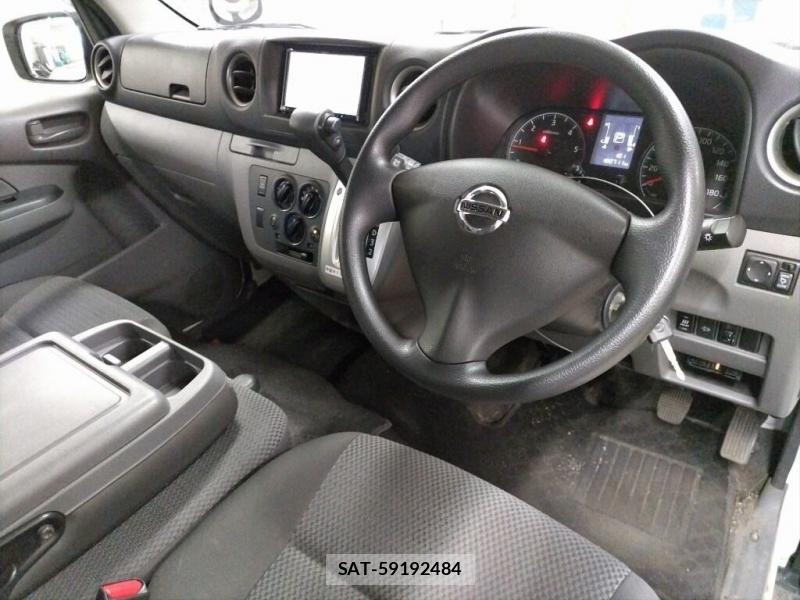 Nissan NV350 Caravan 2020-12 8311385-4