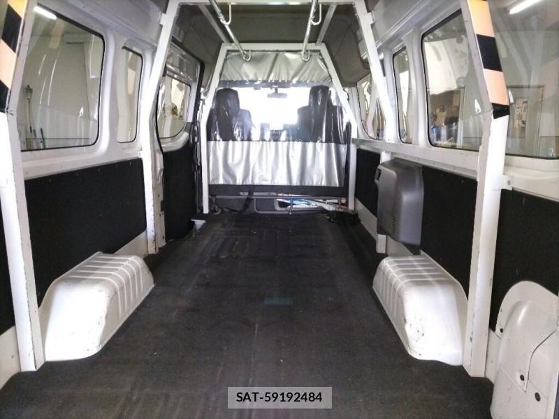 Nissan NV350 Caravan 2020-12 8311385-5