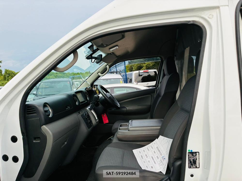 Nissan NV350 Caravan 2020-12 8311385-10