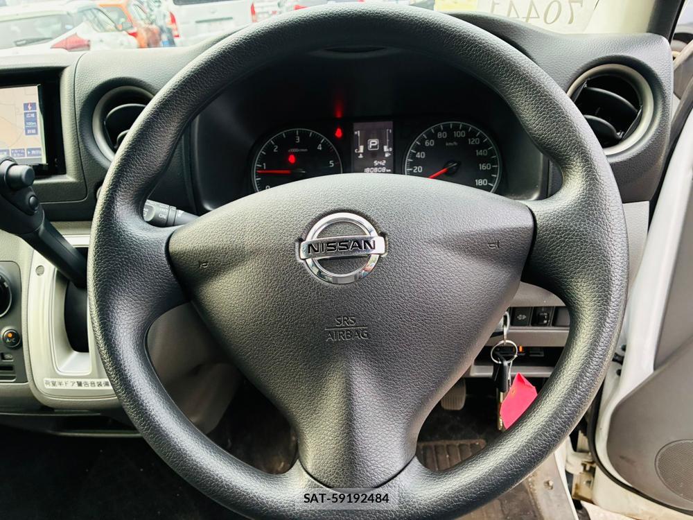 Nissan NV350 Caravan 2020-12 8311385-13