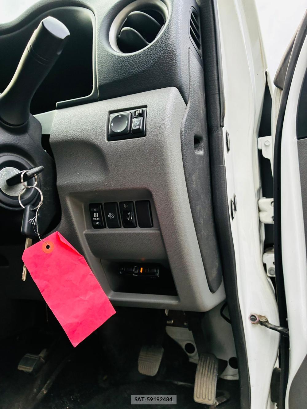 Nissan NV350 Caravan 2020-12 8311385-15