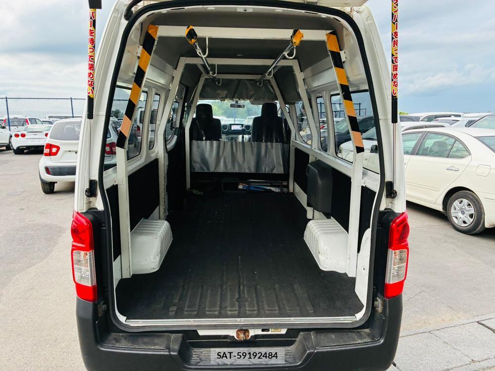 Nissan NV350 Caravan 2020-12 8311385-23