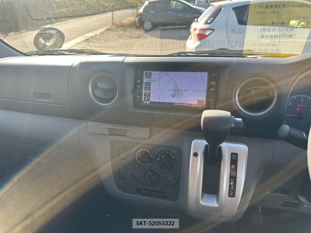 Nissan NV350 Caravan 2020 1491562-18