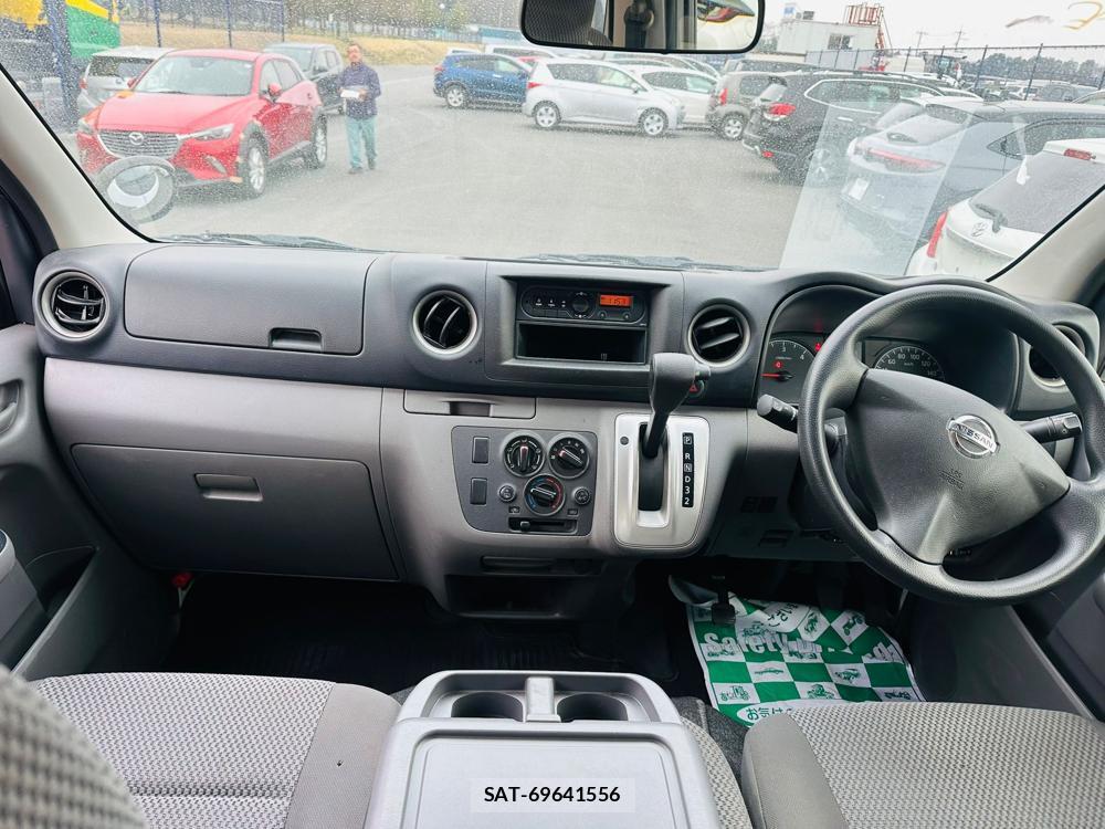 Nissan NV350 Caravan 2020 4853726-11