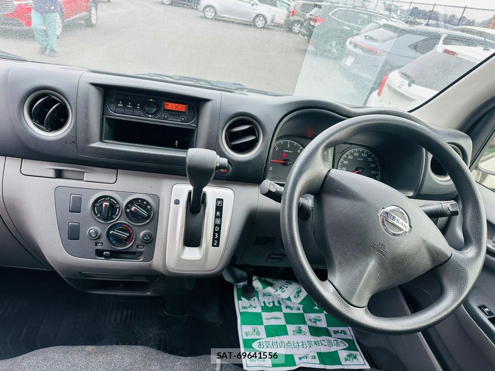 Nissan NV350 Caravan 2020 4853726-12