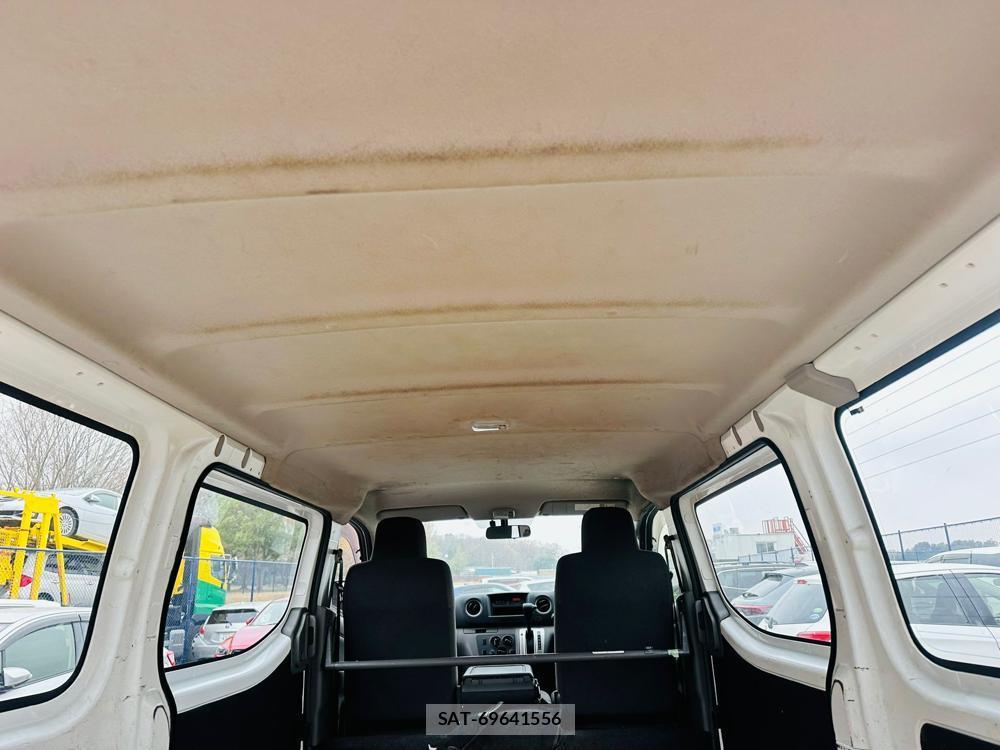 Nissan NV350 Caravan 2020 4853726-22