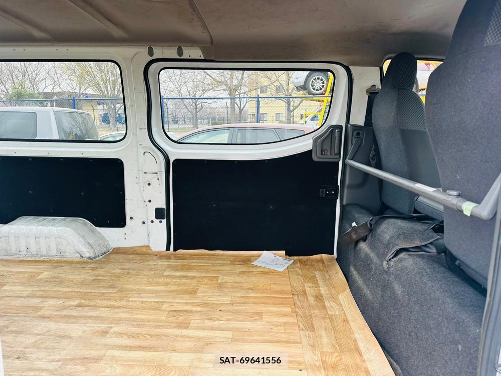 Nissan NV350 Caravan 2020 4853726-8