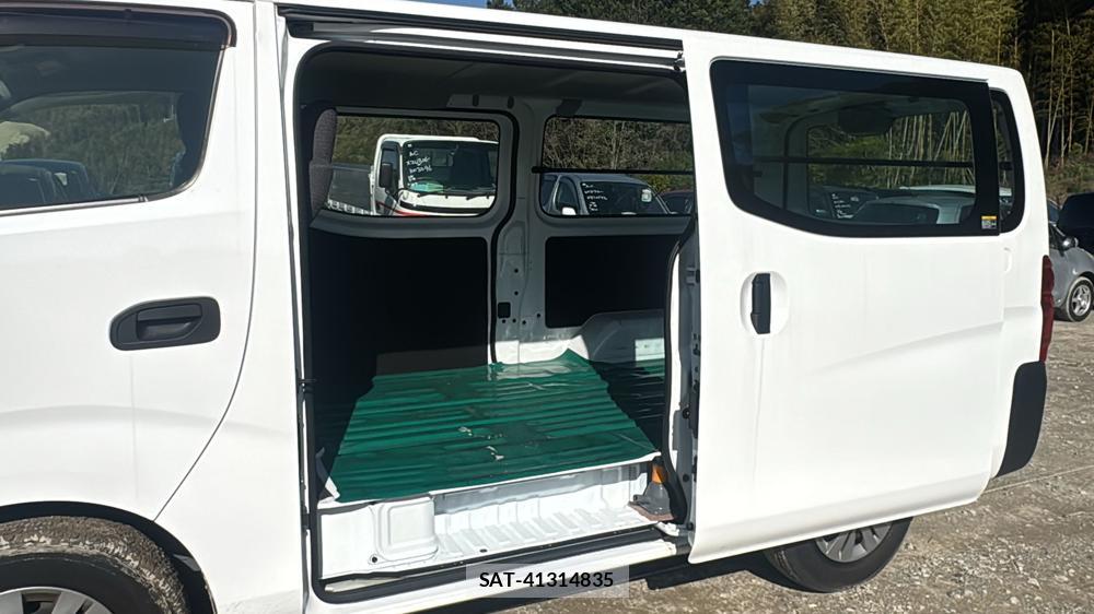 Nissan NV350 Caravan 2020 5849568-9