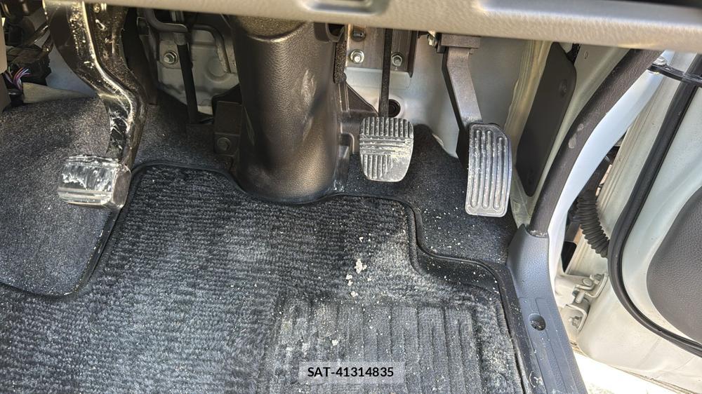 Nissan NV350 Caravan 2020 5849568-17