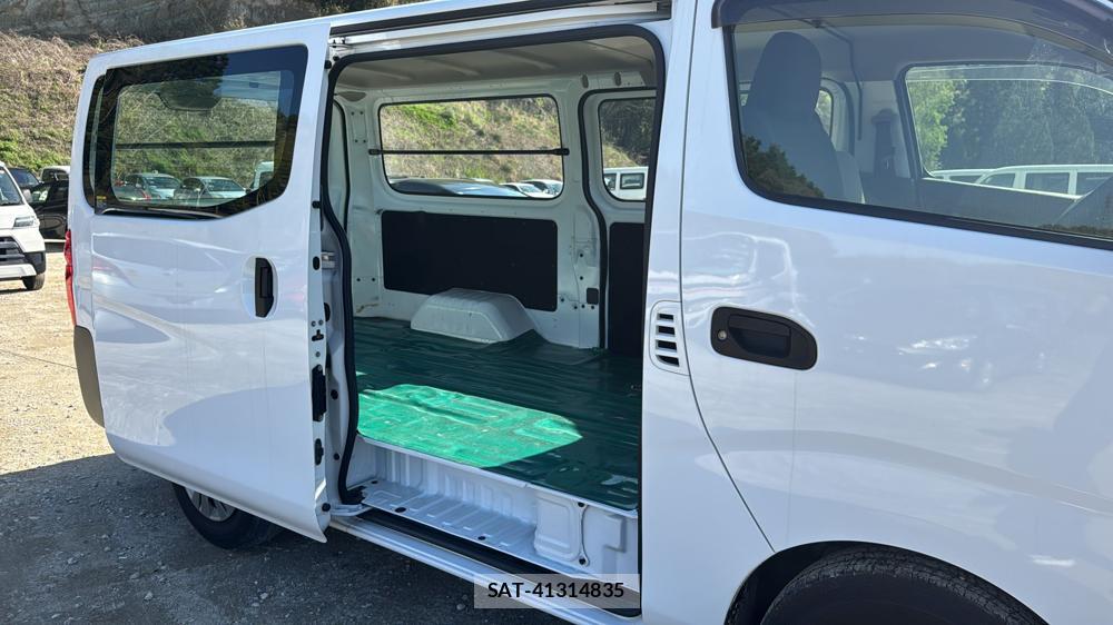 Nissan NV350 Caravan 2020 5849568-8