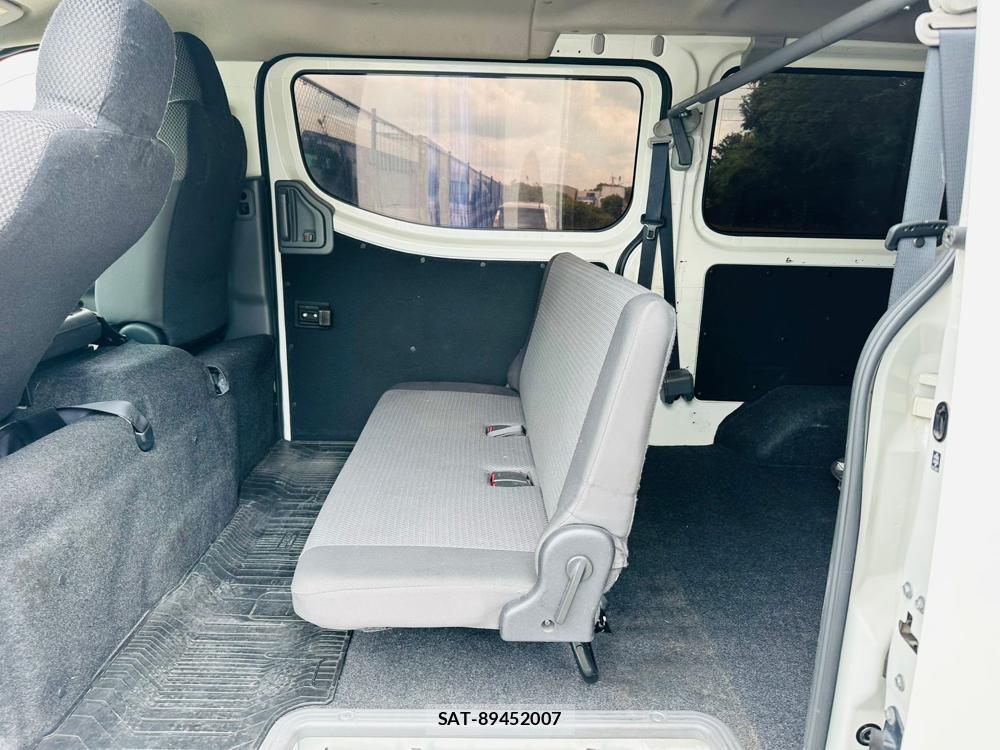 Nissan NV350 Caravan 2020 6958497-9
