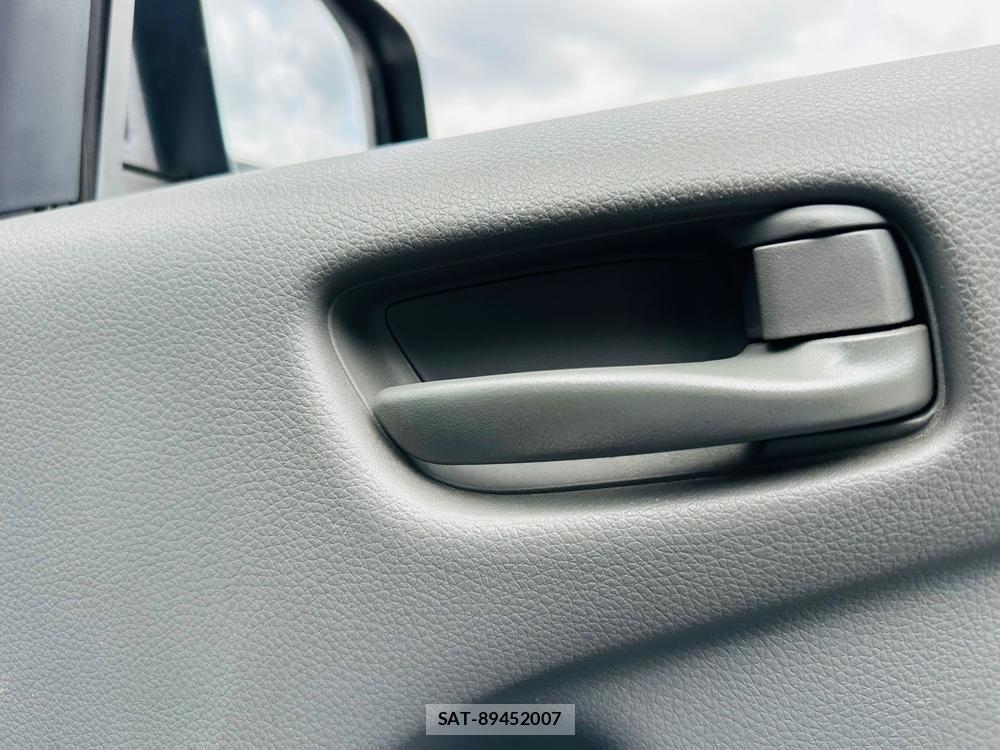 Nissan NV350 Caravan 2020 6958497-20