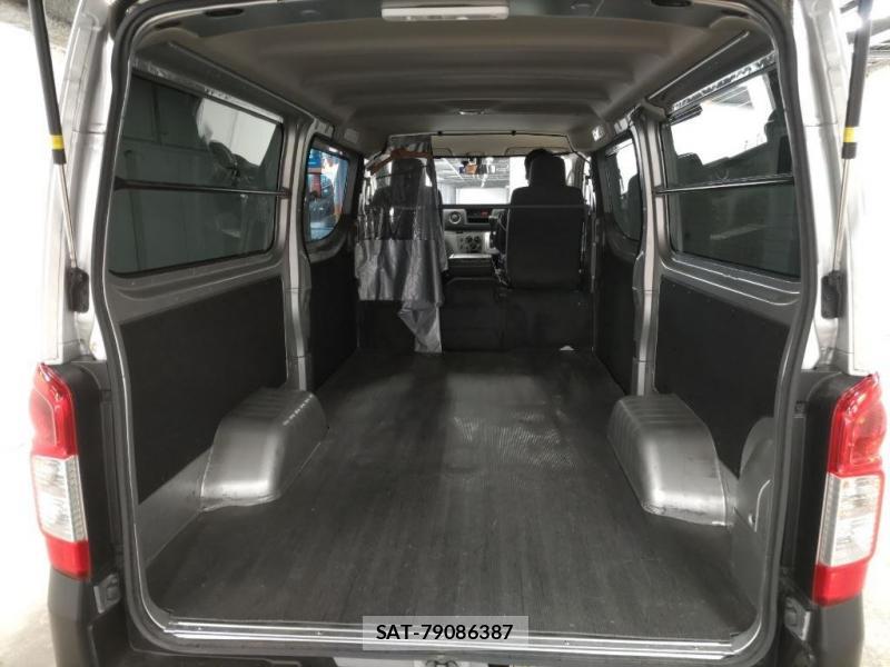 Nissan NV350 Caravan 2020-02 7491015-5