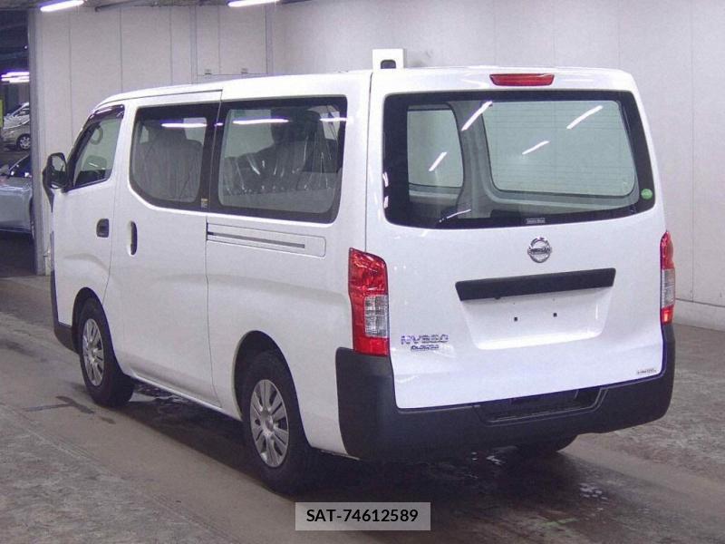 Nissan NV350 Caravan 2020-01 7738520-1