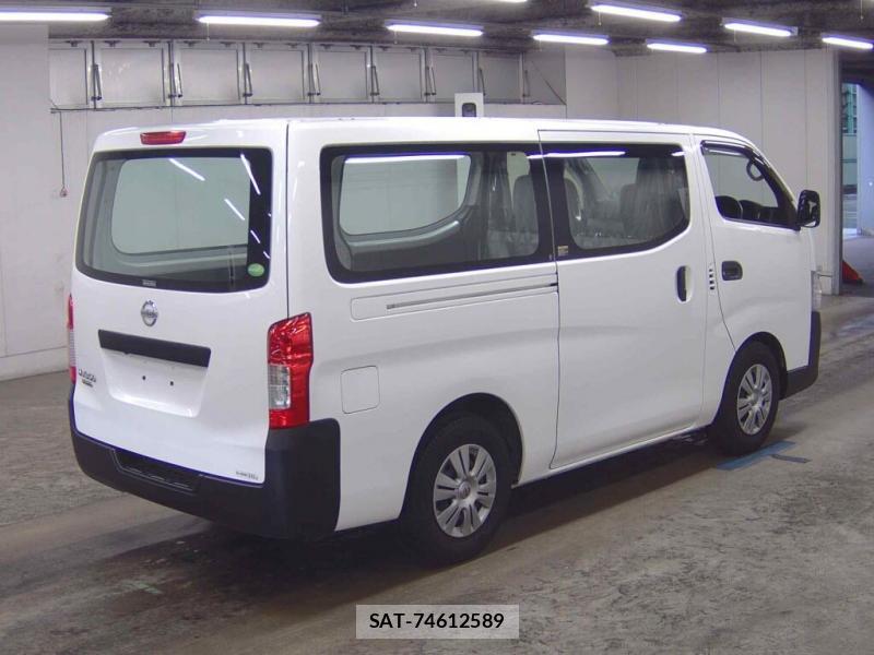 Nissan NV350 Caravan 2020-01 7738520-2