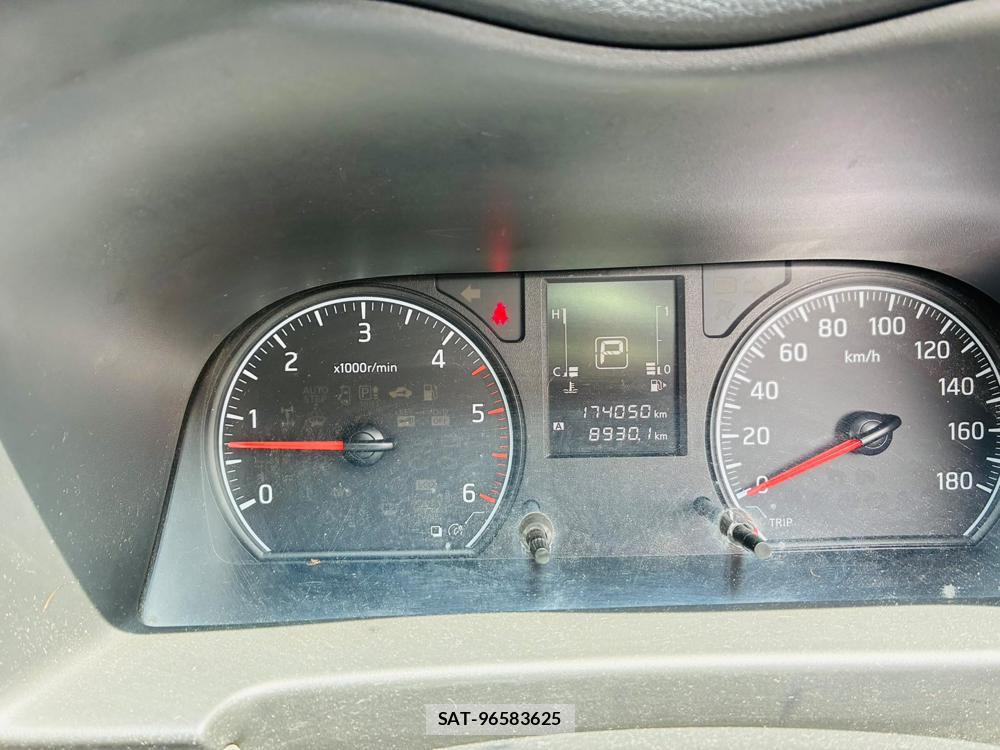 Nissan NV350 Caravan 2020-12 7970705-14