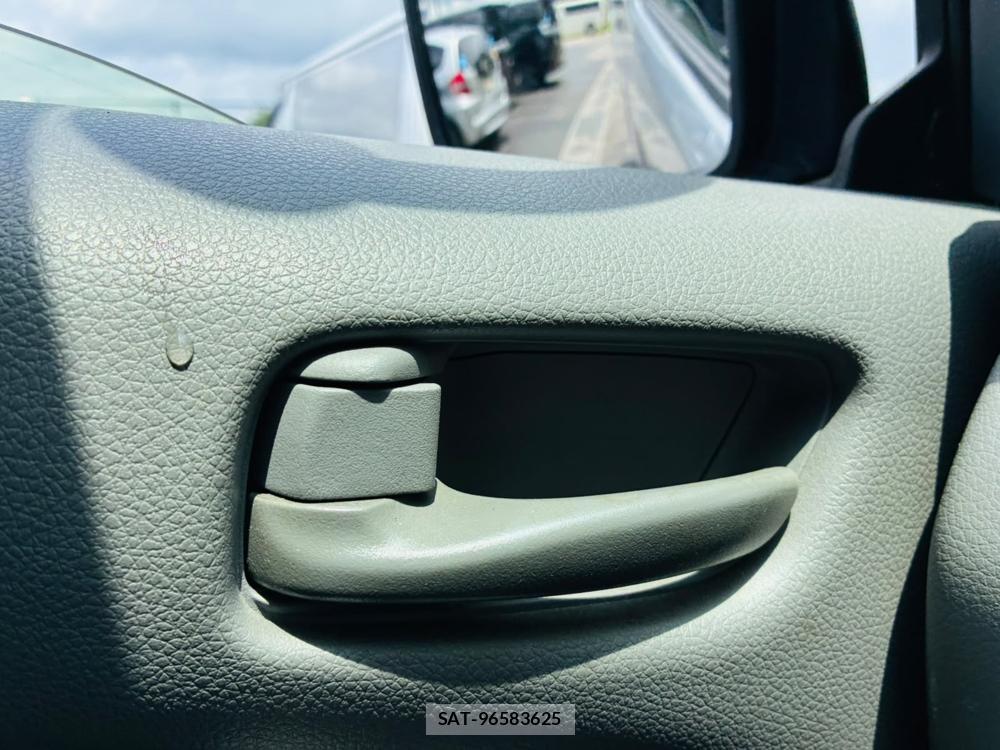 Nissan NV350 Caravan 2020-12 7970705-17
