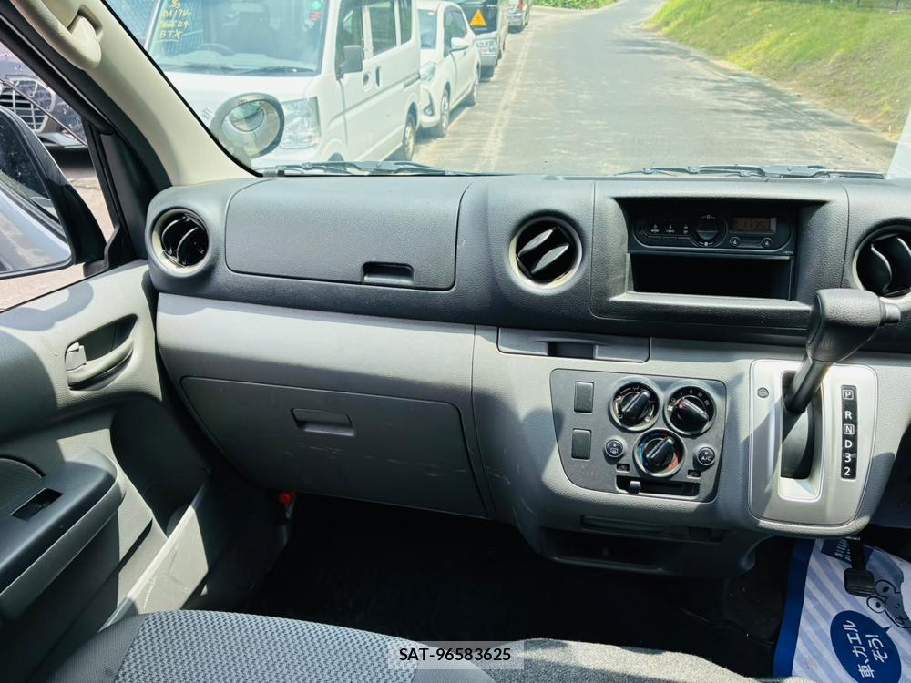 Nissan NV350 Caravan 2020-12 7970705-21