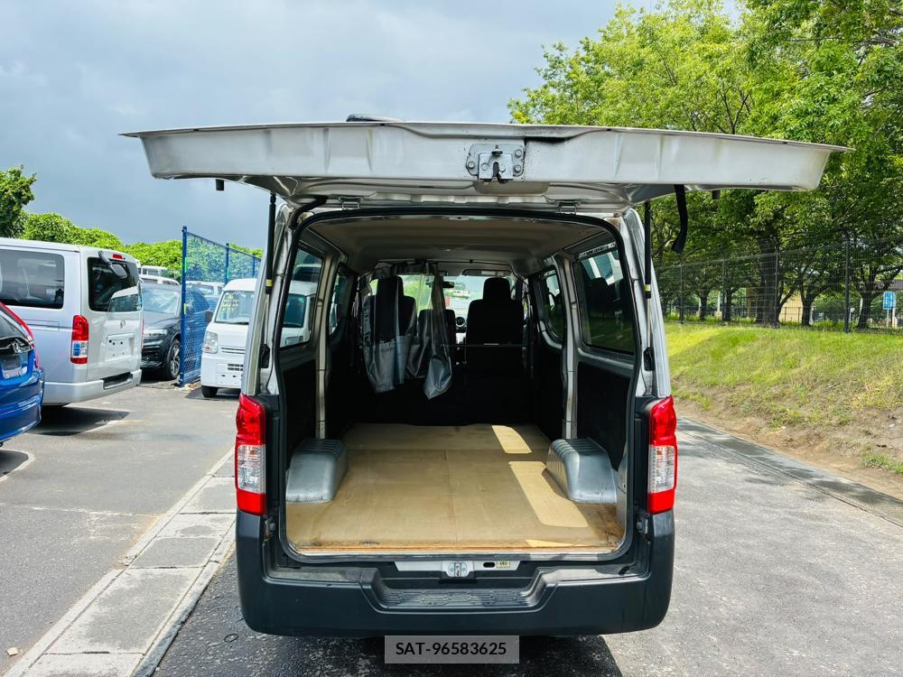 Nissan NV350 Caravan 2020-12 7970705-26