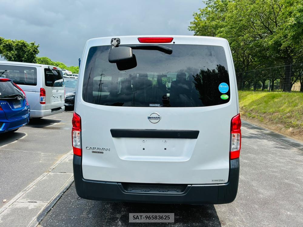 Nissan NV350 Caravan 2020-12 7970705-3