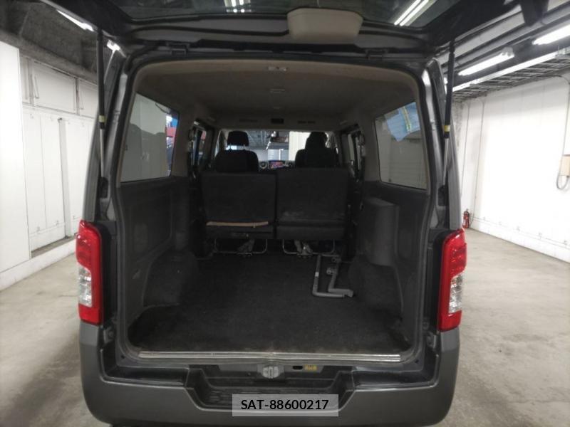 Nissan  2019-12 8665585-5