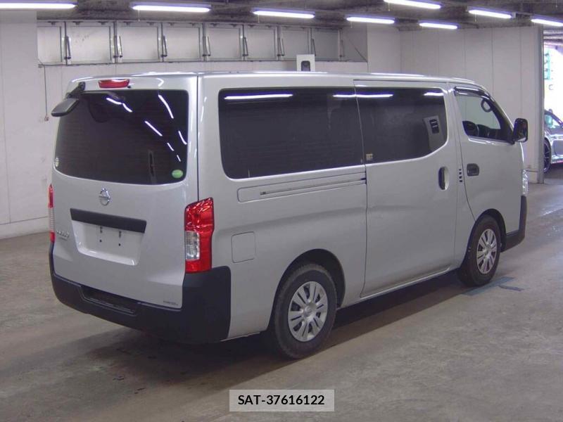 Nissan NV350 Caravan 2019-11 8697751-1
