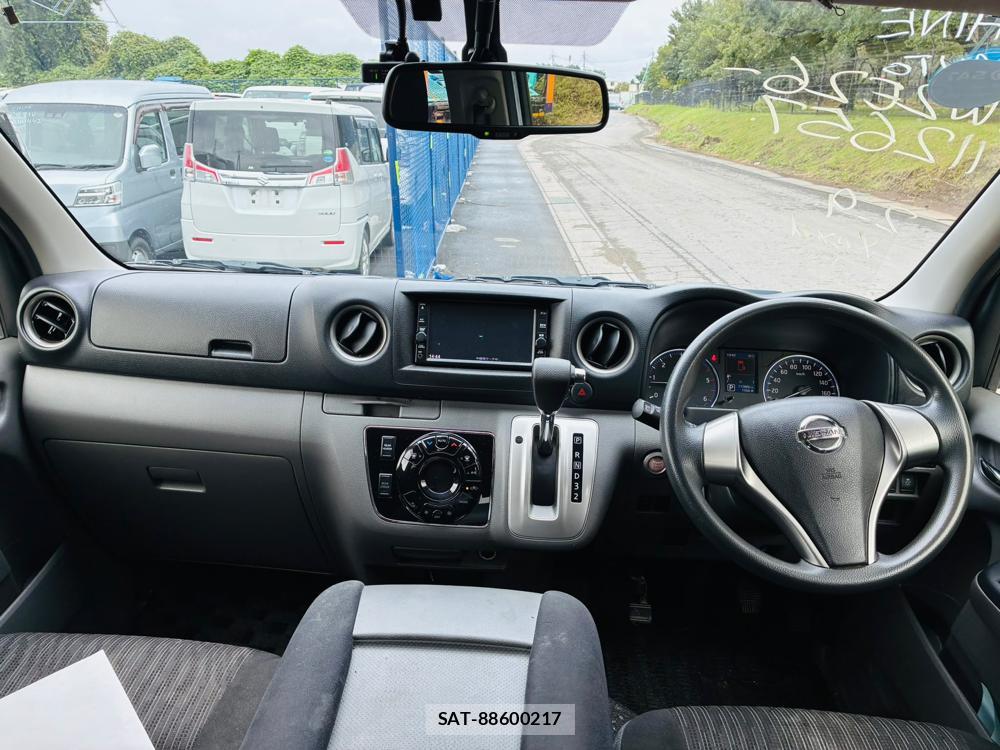 Nissan NV350 Caravan 2019-12 8665585-12
