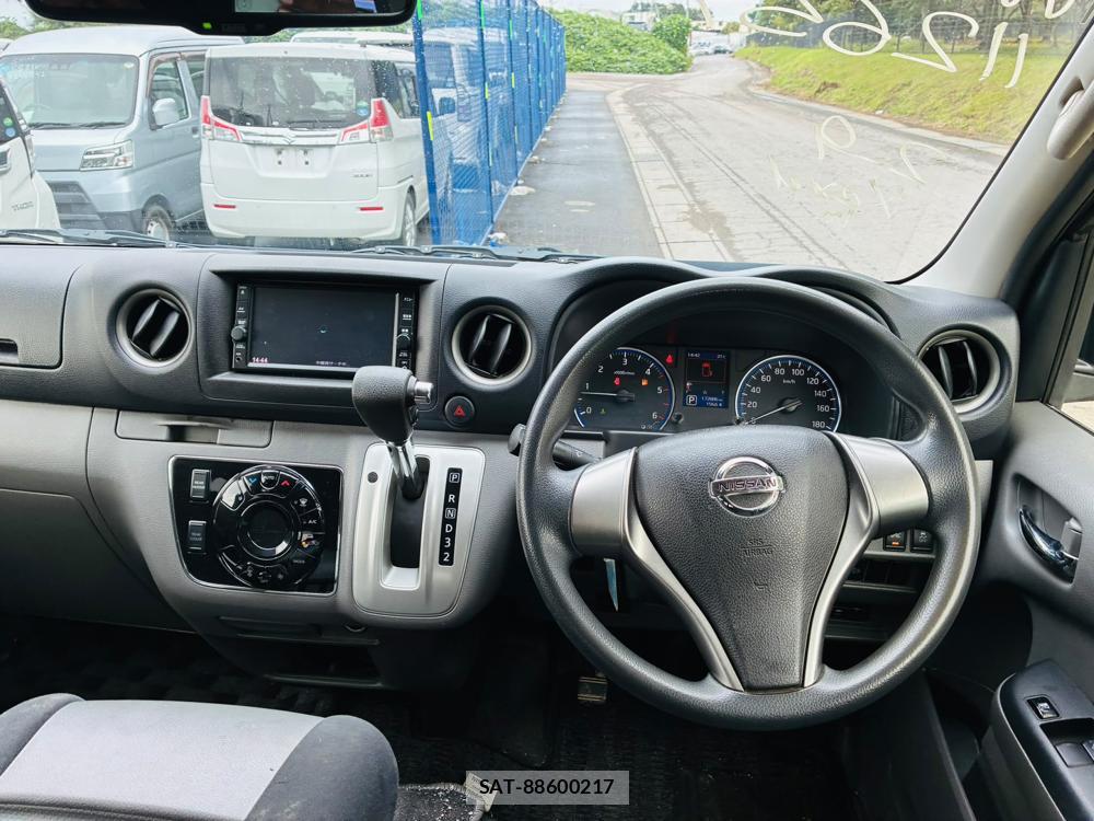 Nissan NV350 Caravan 2019-12 8665585-13