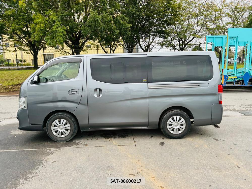 Nissan NV350 Caravan 2019-12 8665585-1