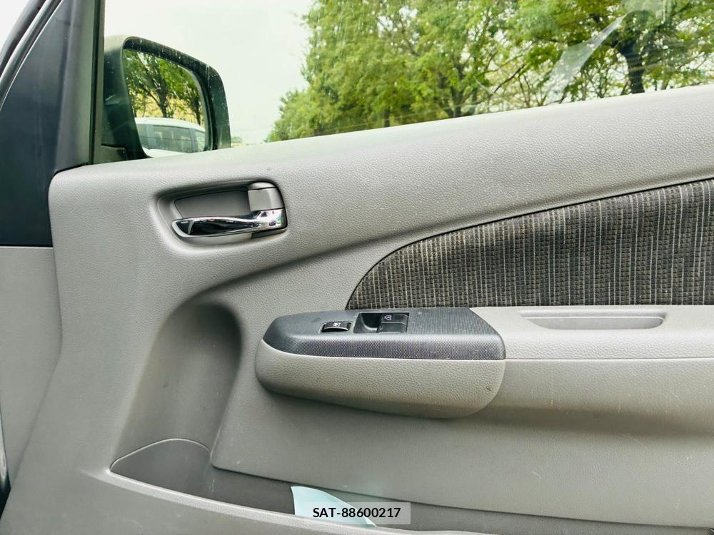 Nissan NV350 Caravan 2019-12 8665585-21