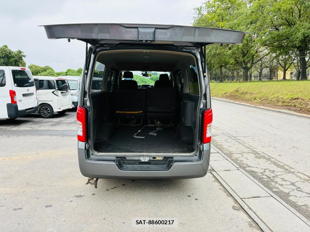 Nissan NV350 Caravan 2019-12 8665585-25
