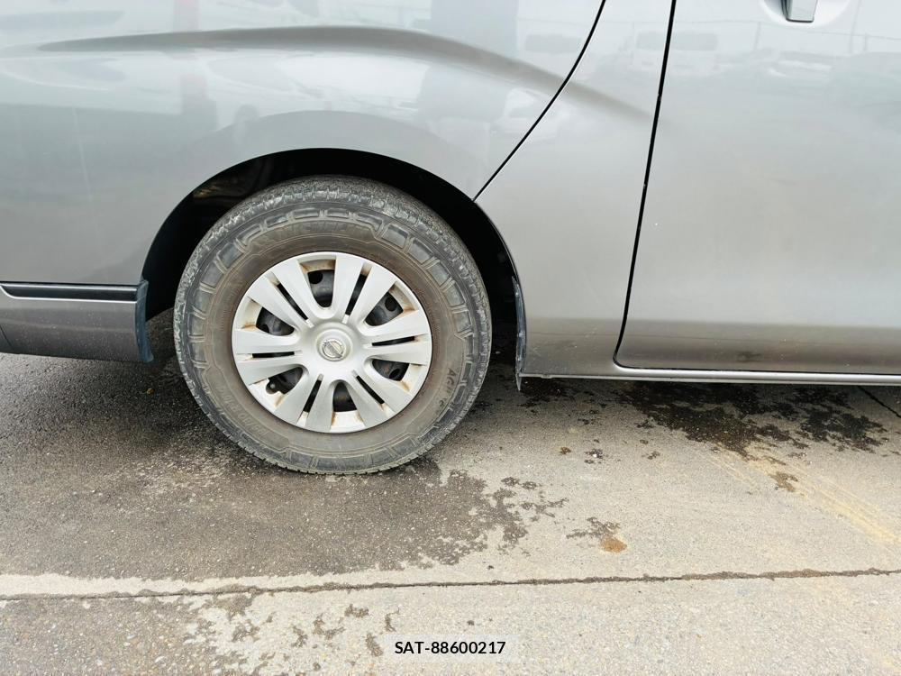 Nissan NV350 Caravan 2019-12 8665585-28