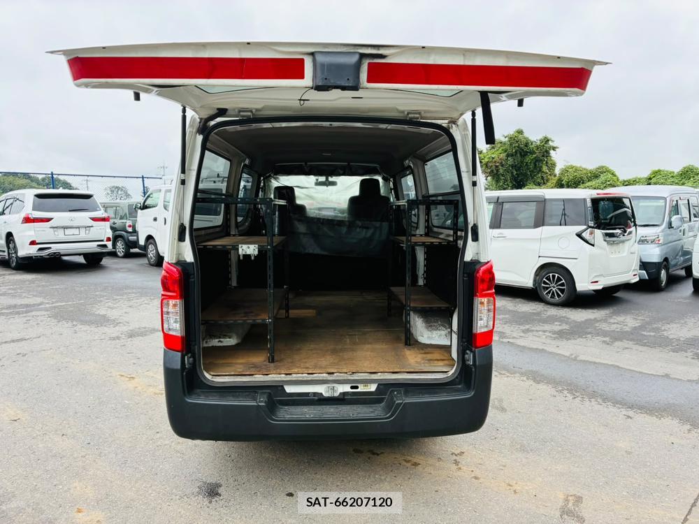 Nissan NV350 Caravan 2019-07 8484643-26