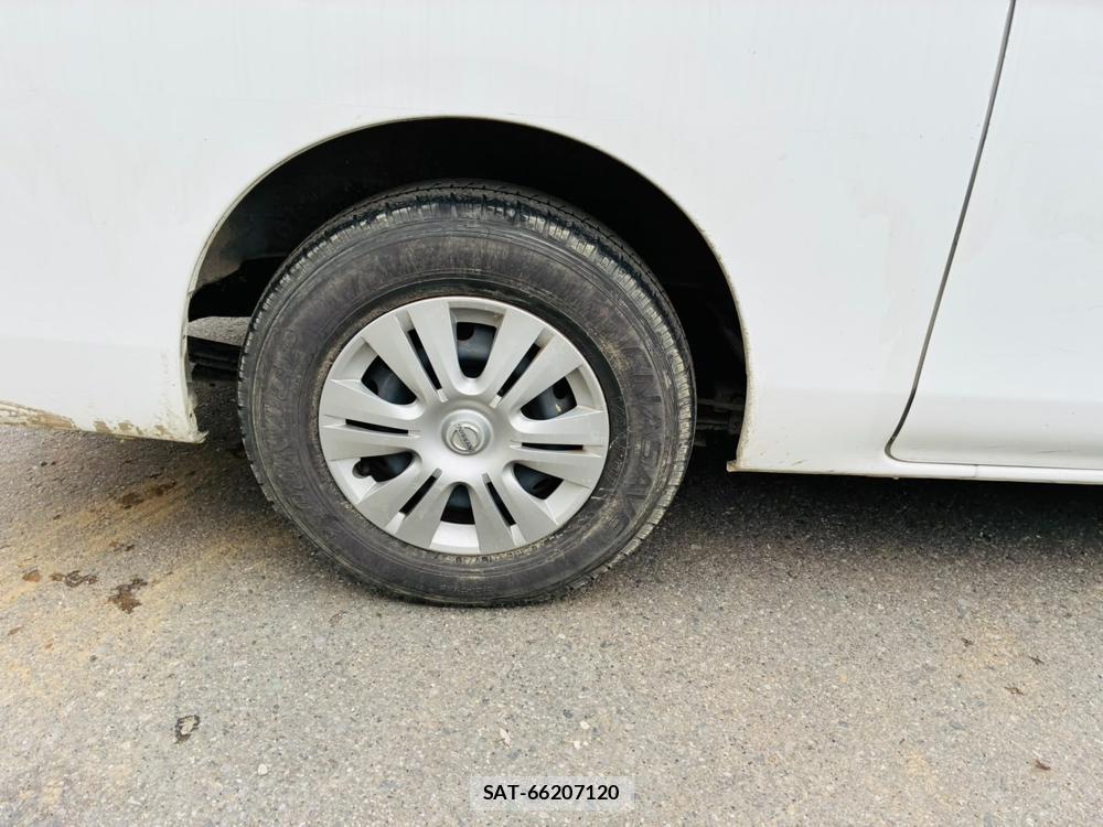 Nissan NV350 Caravan 2019-07 8484643-27