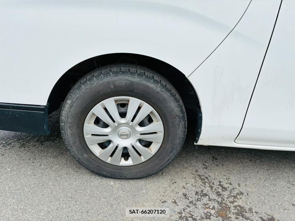 Nissan NV350 Caravan 2019-07 8484643-29