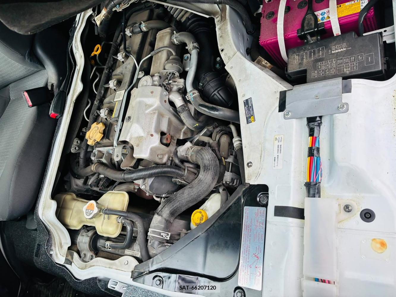 Nissan NV350 Caravan 2019-07 8484643-33