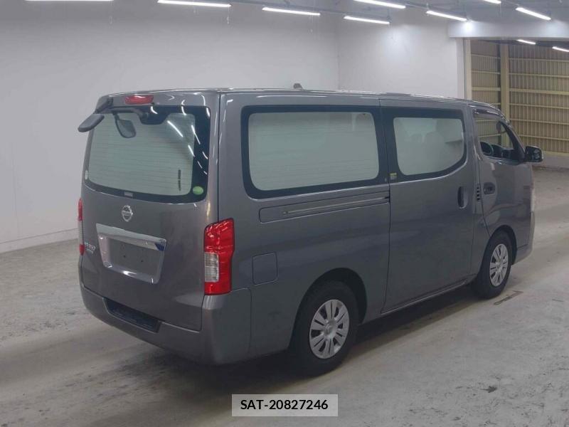 Nissan NV350 Caravan 2019-07 8802240-1