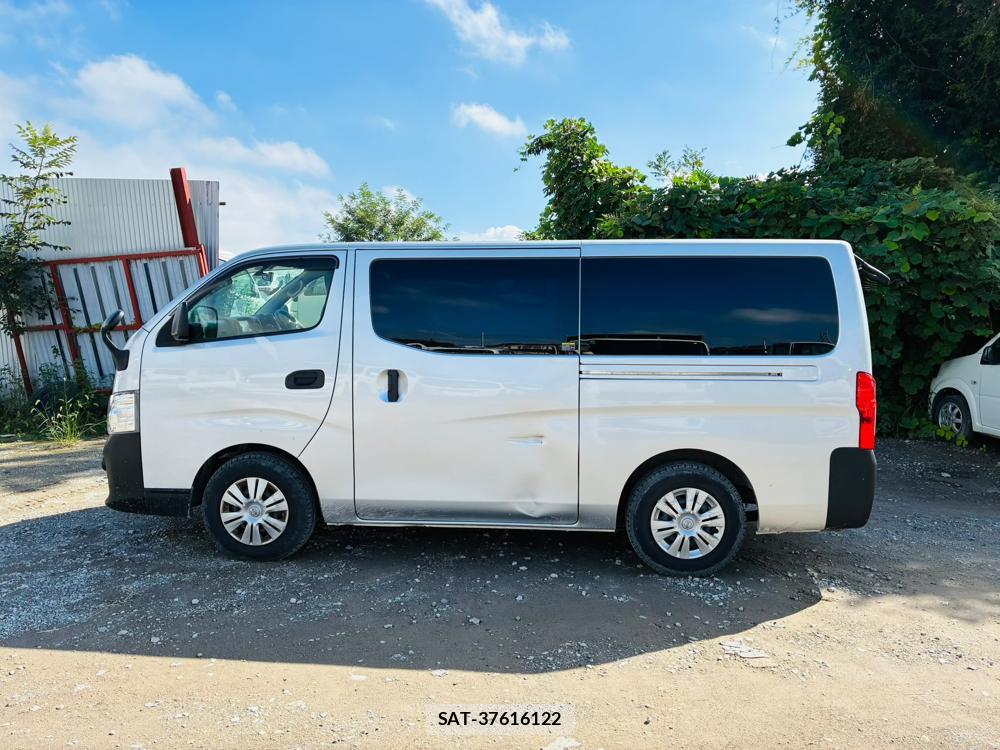 Nissan NV350 Caravan 2019-11 8697751-1