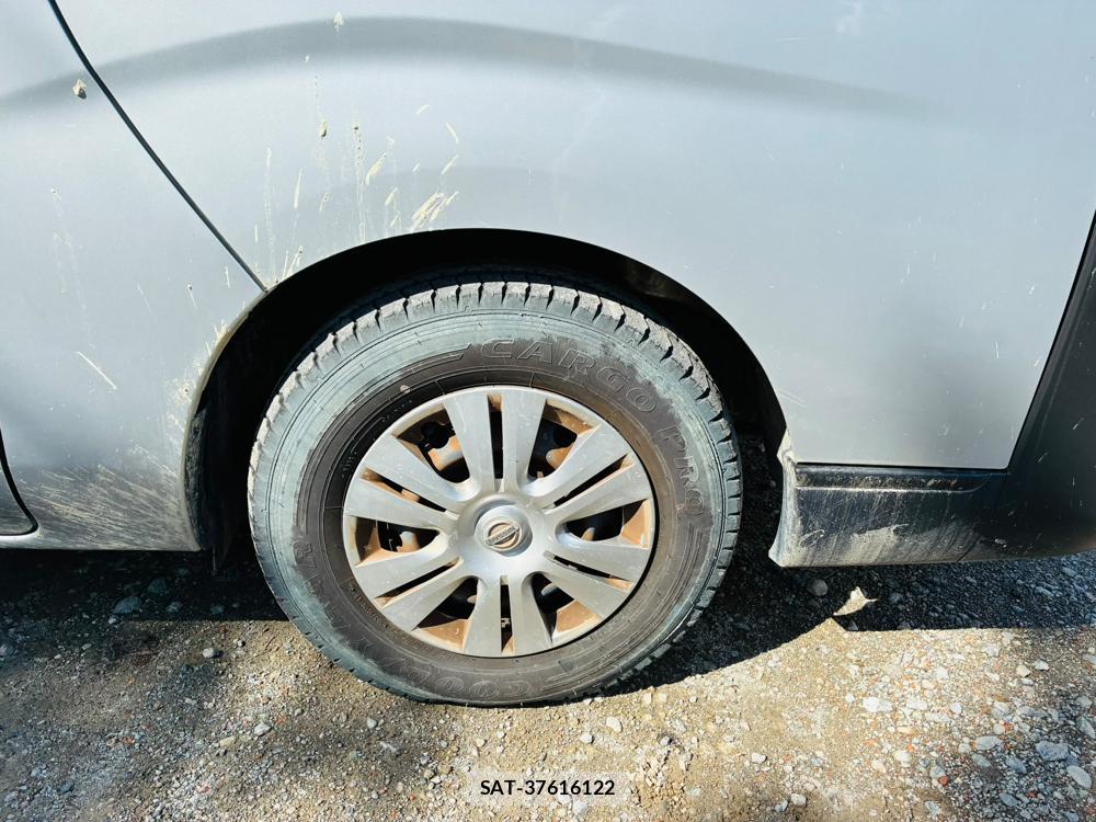 Nissan NV350 Caravan 2019-11 8697751-27