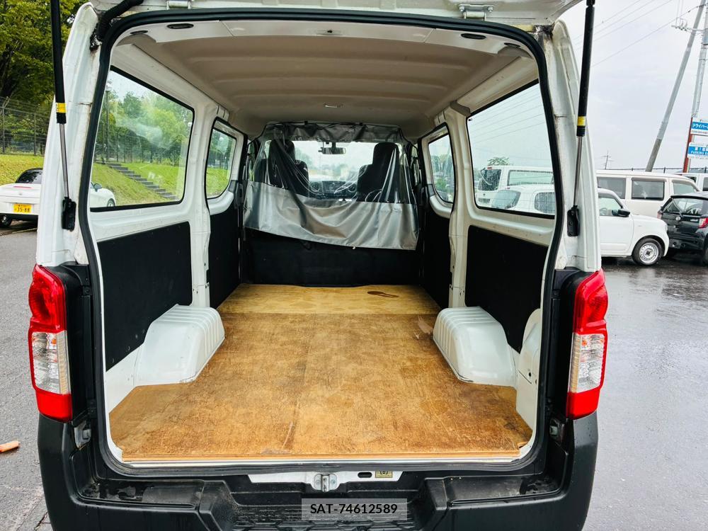 Nissan NV350 Caravan 2020-01 7738520-24