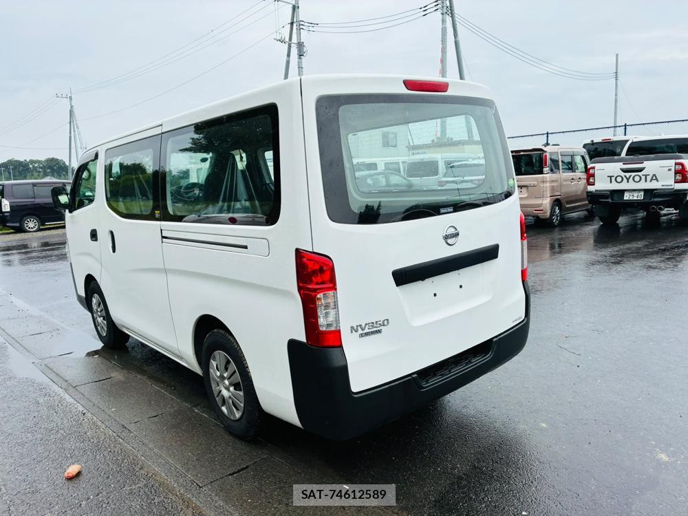 Nissan NV350 Caravan 2020-01 7738520-2
