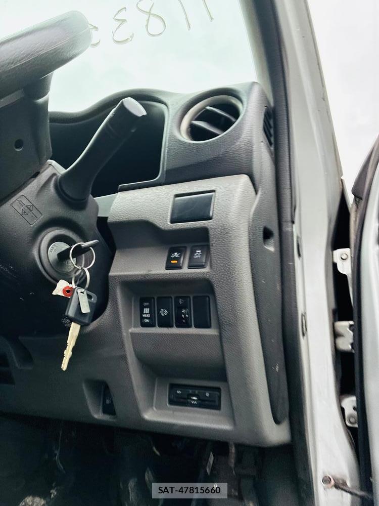 Nissan CARAVAN VAN 2020-04 6339779-16