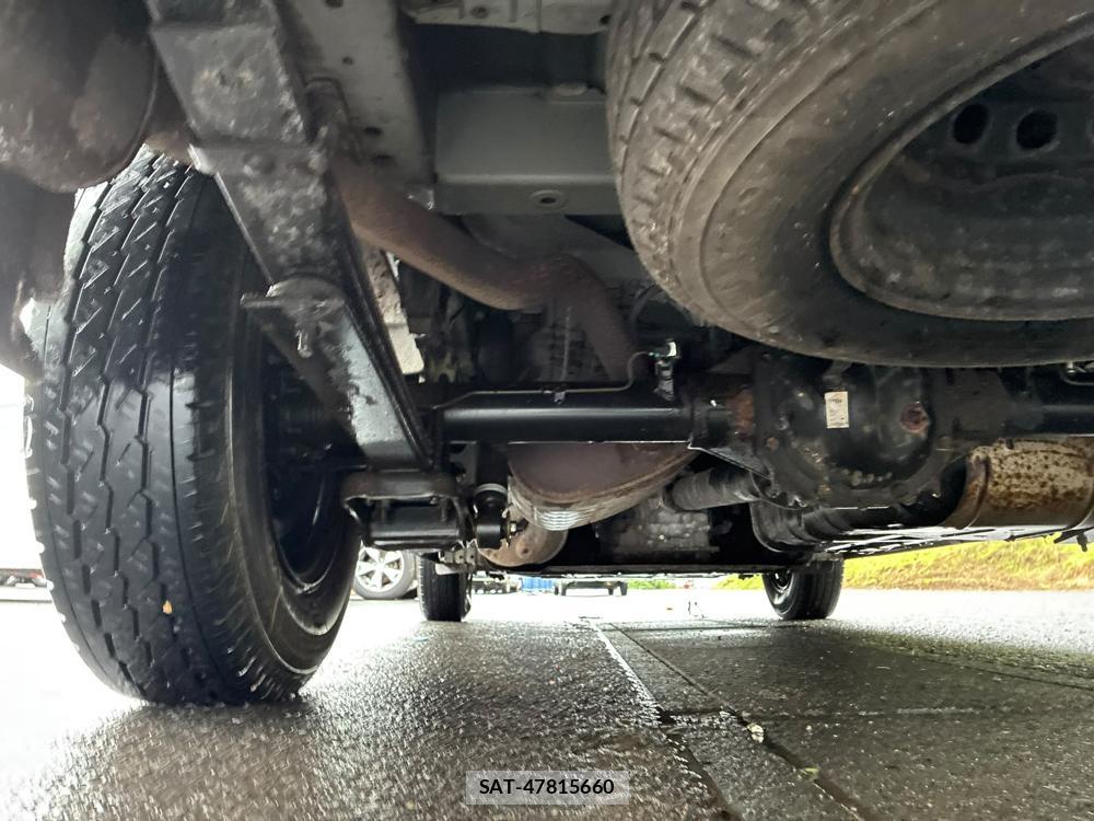 Nissan CARAVAN VAN 2020-04 6339779-33